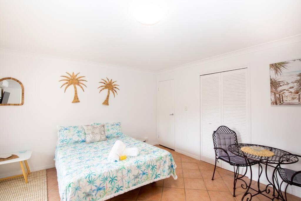Gorgeous Studio + 100M To Beach + Pool 波因特卢考特 外观 照片
